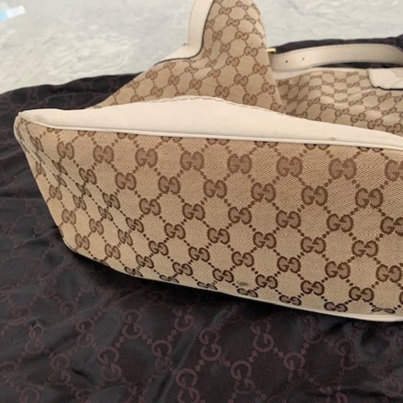 Pre Loved- Gucci- Classic Hobo Bad - Picture 5 of 6